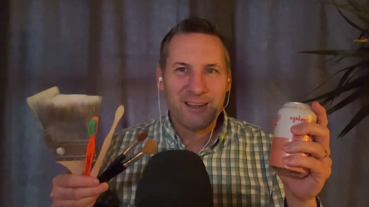 Первое ASMR-видео с работающим микрофоном: покалывающие щетки, шипение и пена — так расслабляюще,...