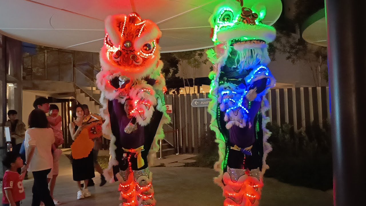 2 февраля 2026 г. — Танец светодиодного льва Квонг Нгай в торговом центре KLGCC.