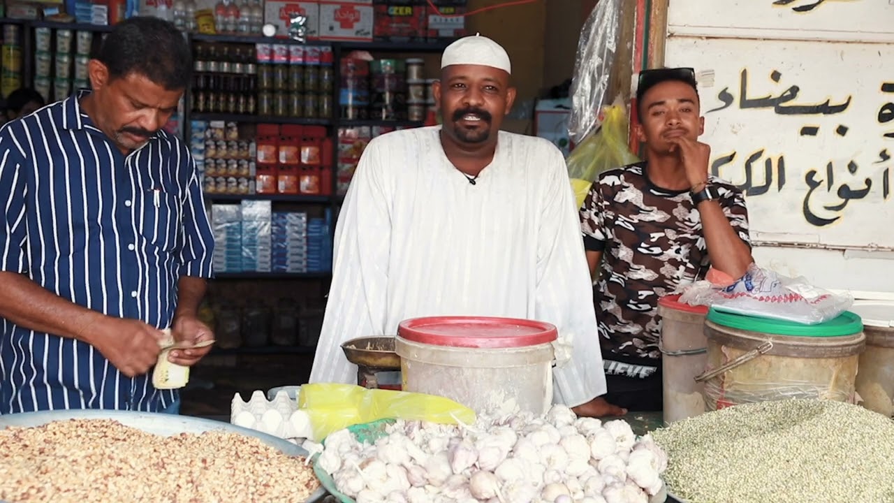 الثورة شارع النص 