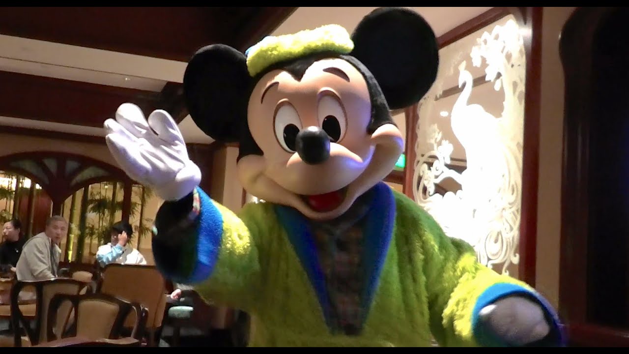 Twt V 上海dl ホテル パジャマ ガウン ミッキー グリの様子 19 12 14 Youtube