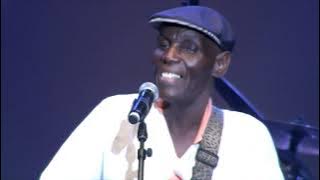 Oliver Mtukudzi feat. Hugh Masekela - Todii (Live)