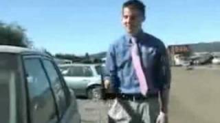 News Reporter Can't Break Into Car FAIL!