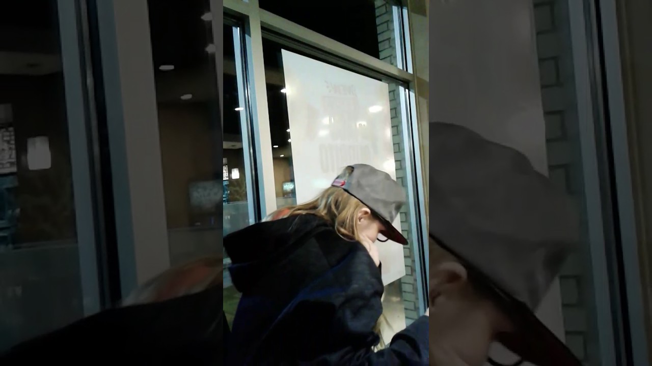 Crazy lady at toco bell - YouTube