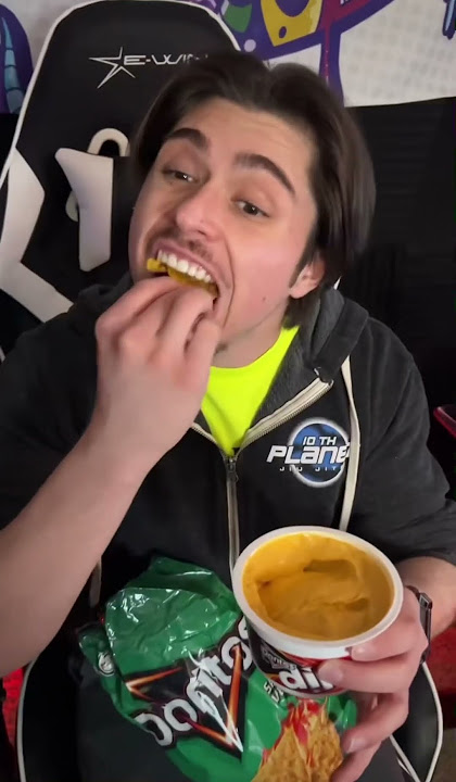 Danny Tries The New Doritos Spicy Nacho Dip
