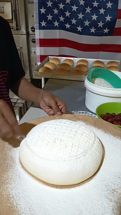 Satisfying Bread Decorating #bakingtutorials #baking