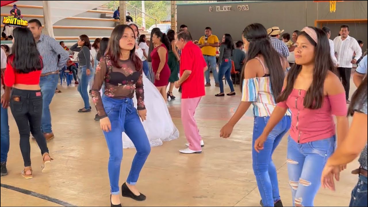 Baile Con Los Junior's De Guerrero En Totomixtlahuaca, Gro.
