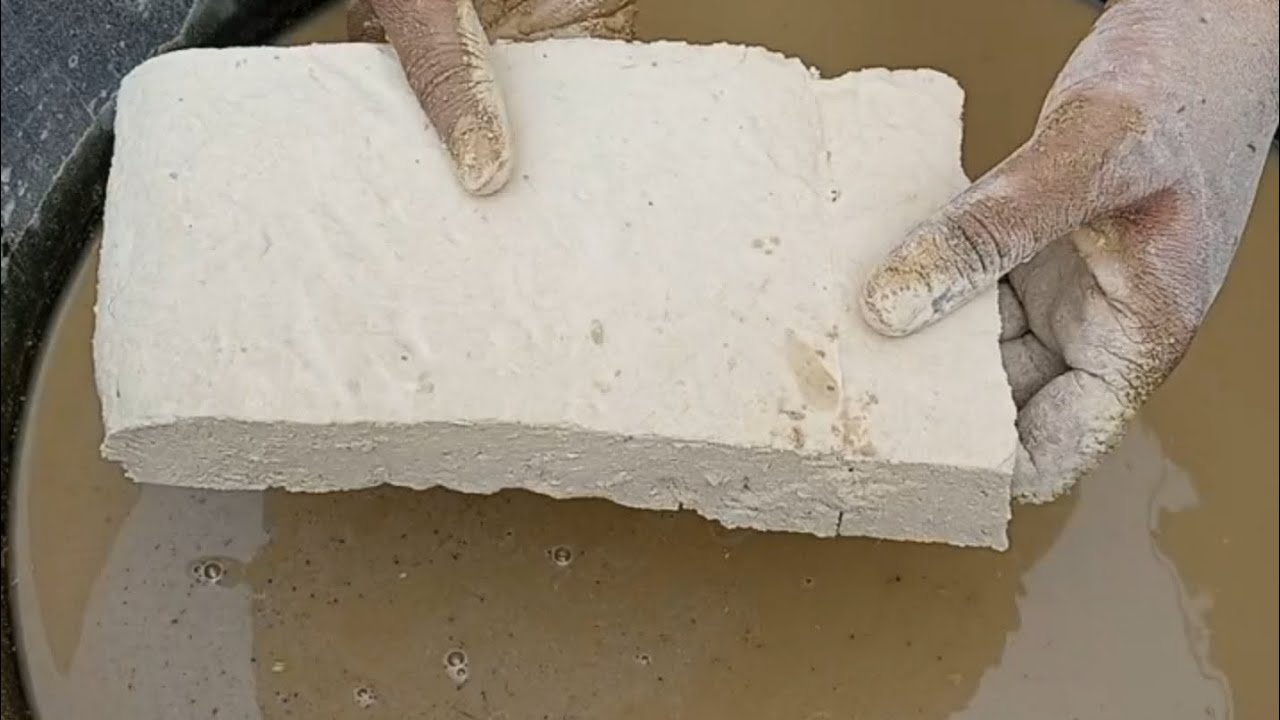 Multani mitti mud water crumbling