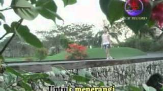 Vivi - Ambilkan Bulan [Official Music Video]