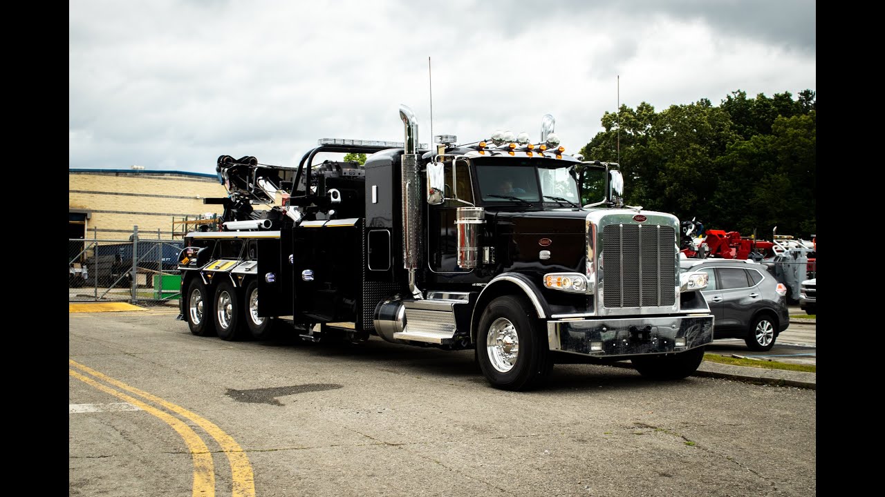 Heavy Duty Peterbilt 389 Century 1150 Tow Truck - YouTube