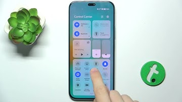 Honor 200 Lite   switch on a flashlight