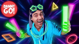 "Glow in the Dark Shapes Dance!"⚡️🟩 🟣 Glow Sticks Brain Break | Danny Go! Songs for Kids screenshot 5