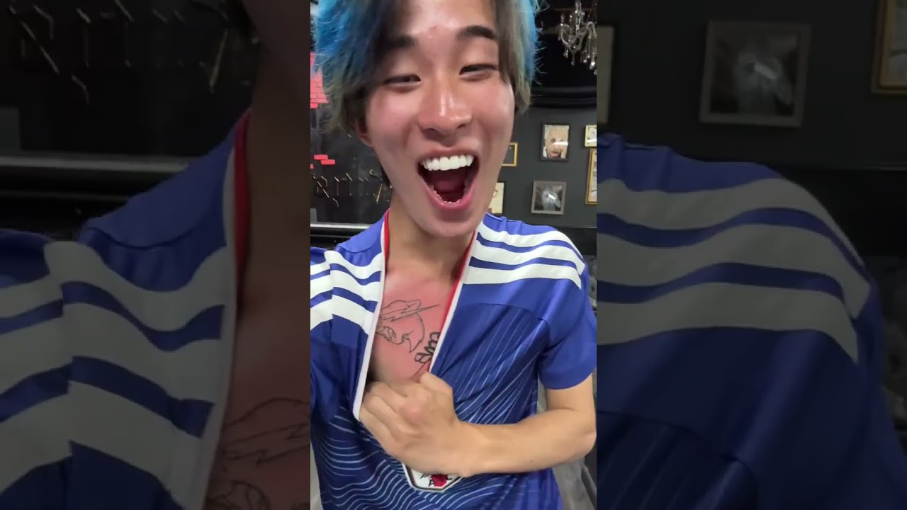 Tatuei meu ídolo no peito🤣🦴🍡[ps: Japonês doid0 copa ]
