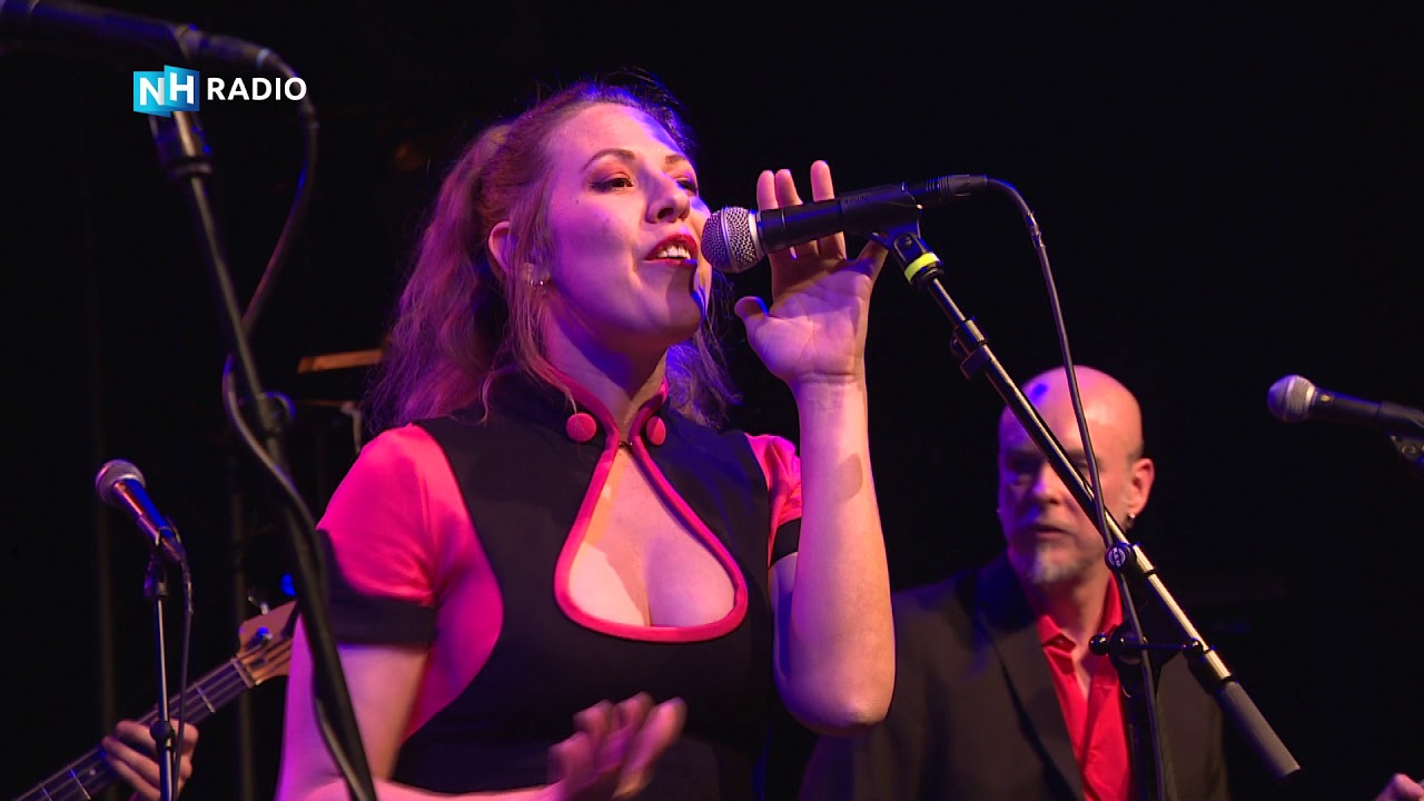 The Spinshots - Slipstream Of A Dream (Live at Countdown Café) adlı videoyu YouTube'da izle The Spinshots - Slipstream Of A Dream (Live at Countdown Café) adlı videoyu YouTube'da izle