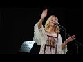 В наушниках... Фолк