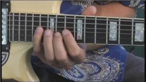 How to Play a D-Flat Symmetric Dominant : How to Play Scales on the Guitar 1