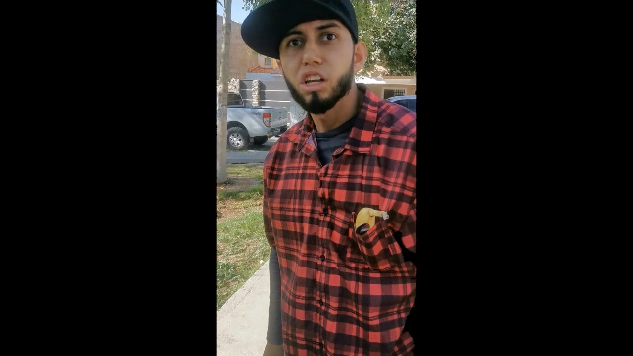 Llega gente bien rara a mi parque 😕