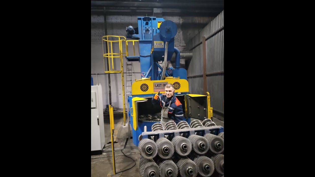 Rotary Table Shot Blasting Machine – Gear Blasting in Action at Customer’s Workshop in Belarus! ⚙️🇧🇾
