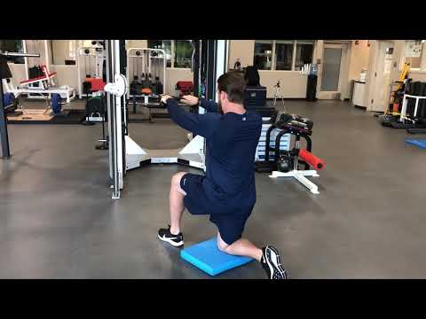 Cable 1/2 Kneeling Face Pull - Isometric
