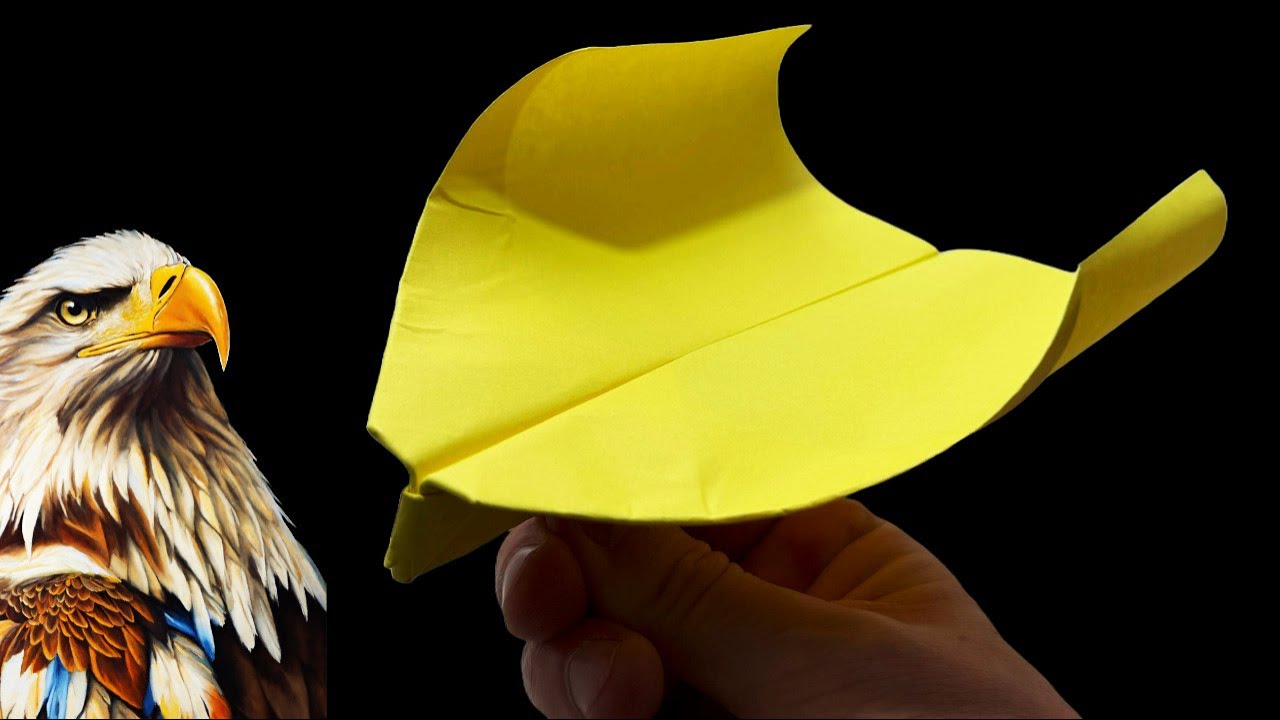 Hoe vouw je een papieren vliegtuigje dat vliegt als een adelaar