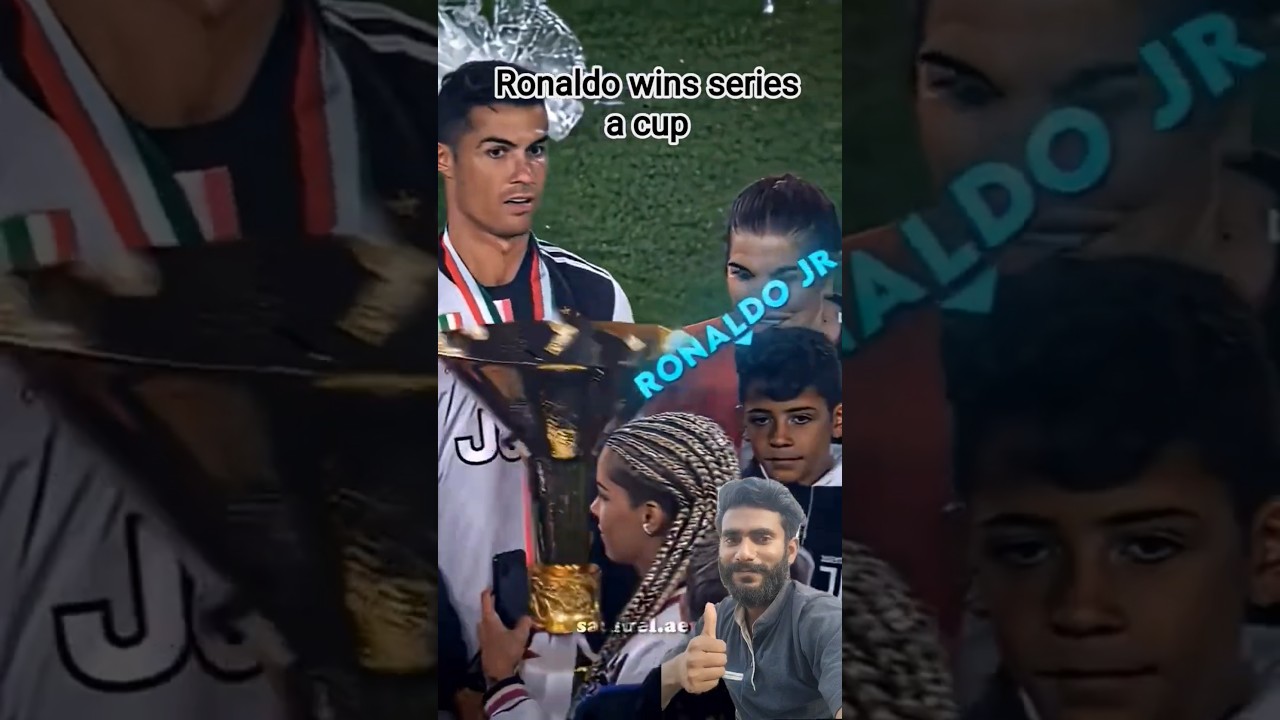 Ronaldo mom reaction 😁😀 Ronaldo wins trophy