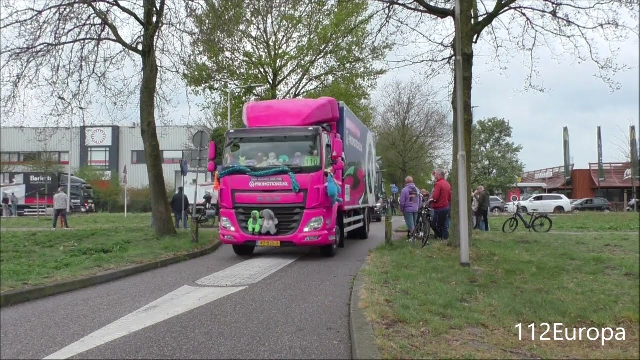 34ste editie van truck tour Tilburg Vele Vrachtwagens rijden door Tilburg