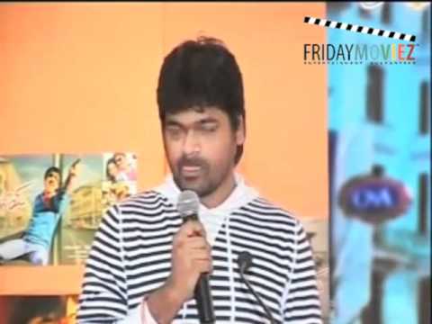 Richa Gangopadhyay, Deeksha Seth  and Ravi Teja enjoy the success of Mirapakaya