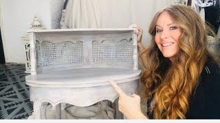 DIY How To Layer And Blend w/ Annie Sloan Chalk Paint / DIY Table Makeover