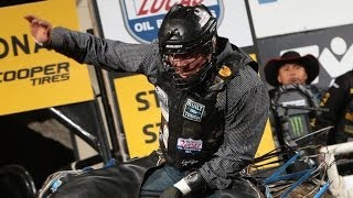 Dakota Louis rides Loco Lizard for 88 points (PBR)