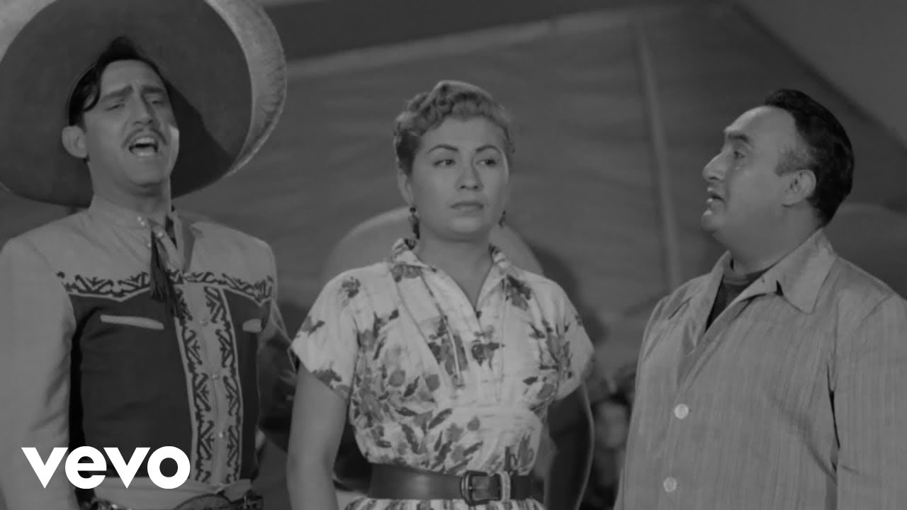 Lola Beltrán - Huapango Torero ft. Pedro Vargas, Rafael Bertrand - YouTube