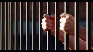 Cum E Sa Privesti La Luna  Prin Fereastra Din Celula  Raspundeti In Comentarii 