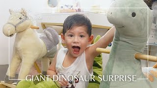 Minivlog Surprising Charlie & Chino With A Giant Dinosaur
