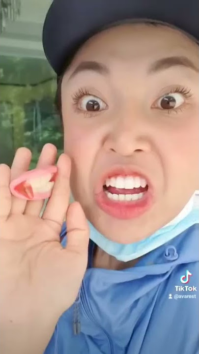These snacks make you feel disgusted when you see them, but are they delicious? Let's see....