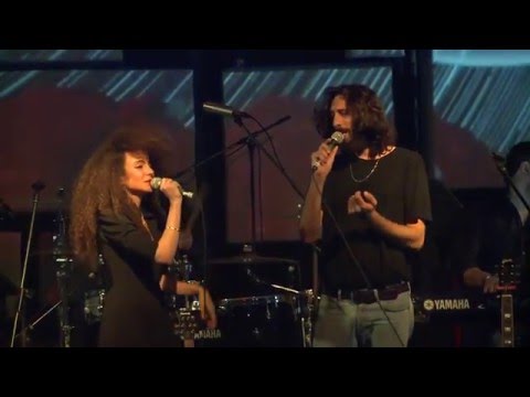 גיטרה וכינור אלון עדר יובל דיין מתוך אהבה פנים רבות לה שרים אריק איינשטיין בארבי 2015 