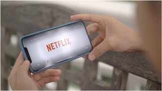 Netflix's Smart Downloads feature has finally made it way to iOS