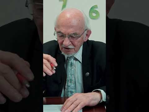 Профессор биохимии Дадали