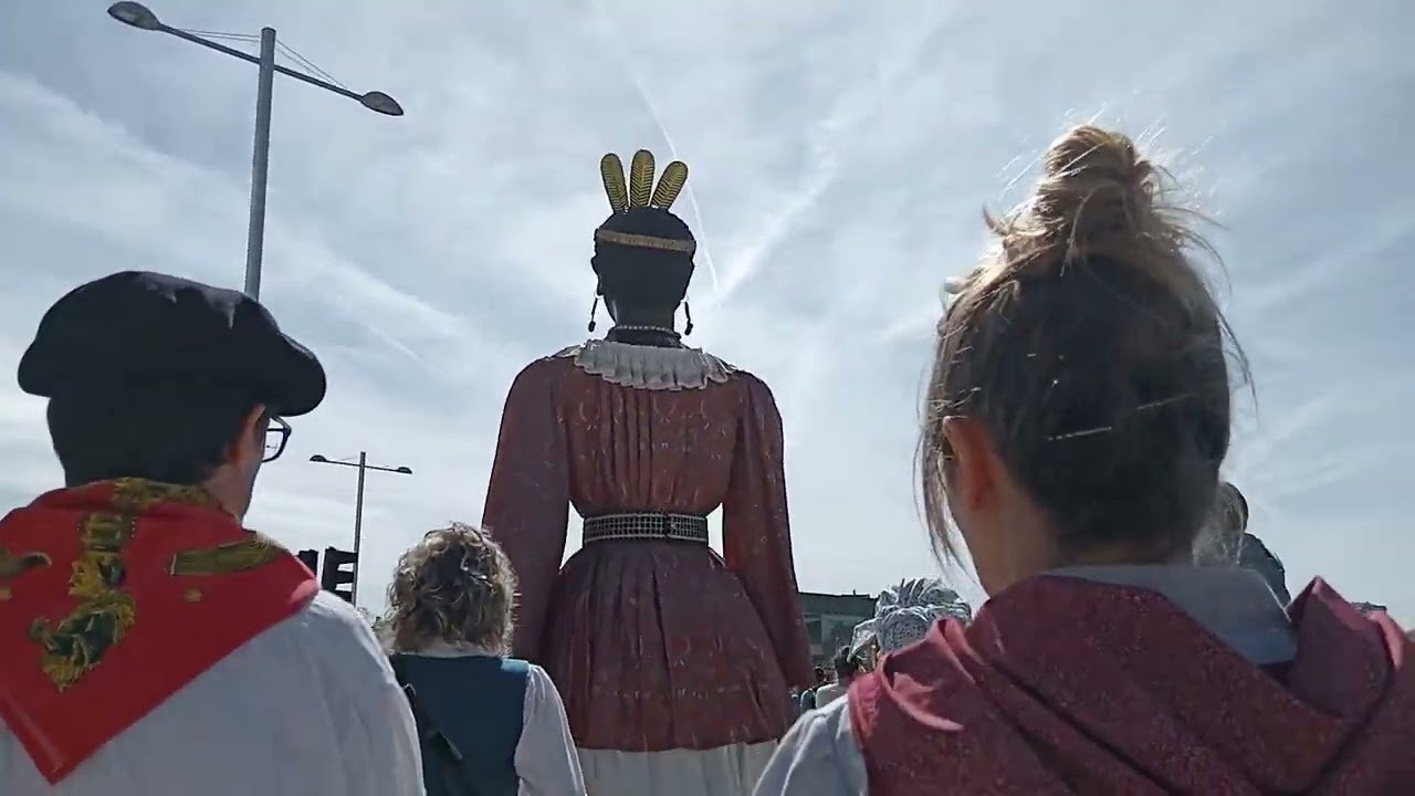 Pasacalles de la giganta Braulia