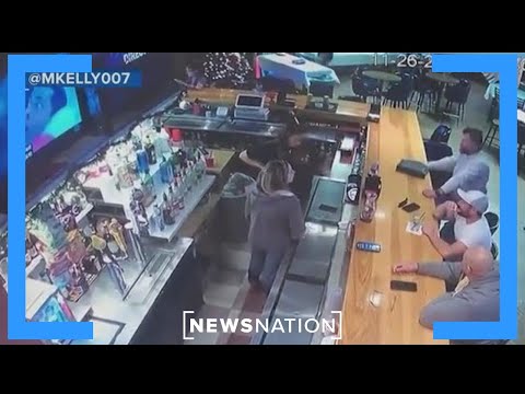 Texas lawyer caught on camera aiming gun at ex-girlfriend in bar | Rush Hour