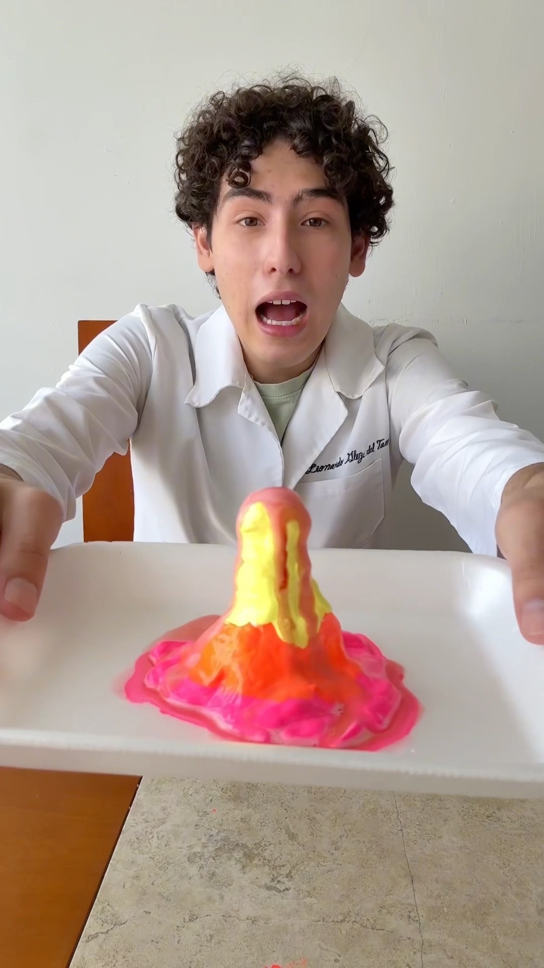 HICE UN VOLCÁN ??| Leo Study