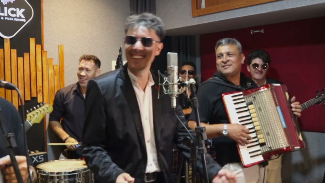 CUMBIA LIBRE - HACIENDO MÚSICA