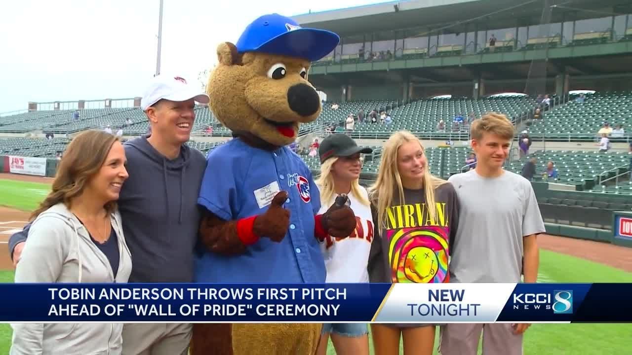 Tobin Anderson throws out first pitch at I-Cubs game ahead of high school wall of pride induction