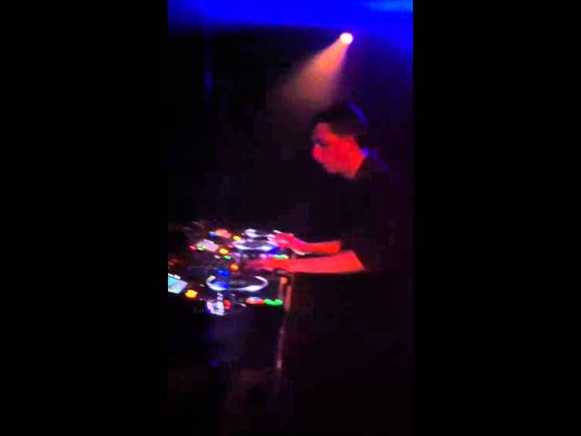 Watch Totally Enormous Extinct Dinosaurs @ Le Cannibale on YouTube Watch Totally Enormous Extinct Dinosaurs @ Le Cannibale on YouTube