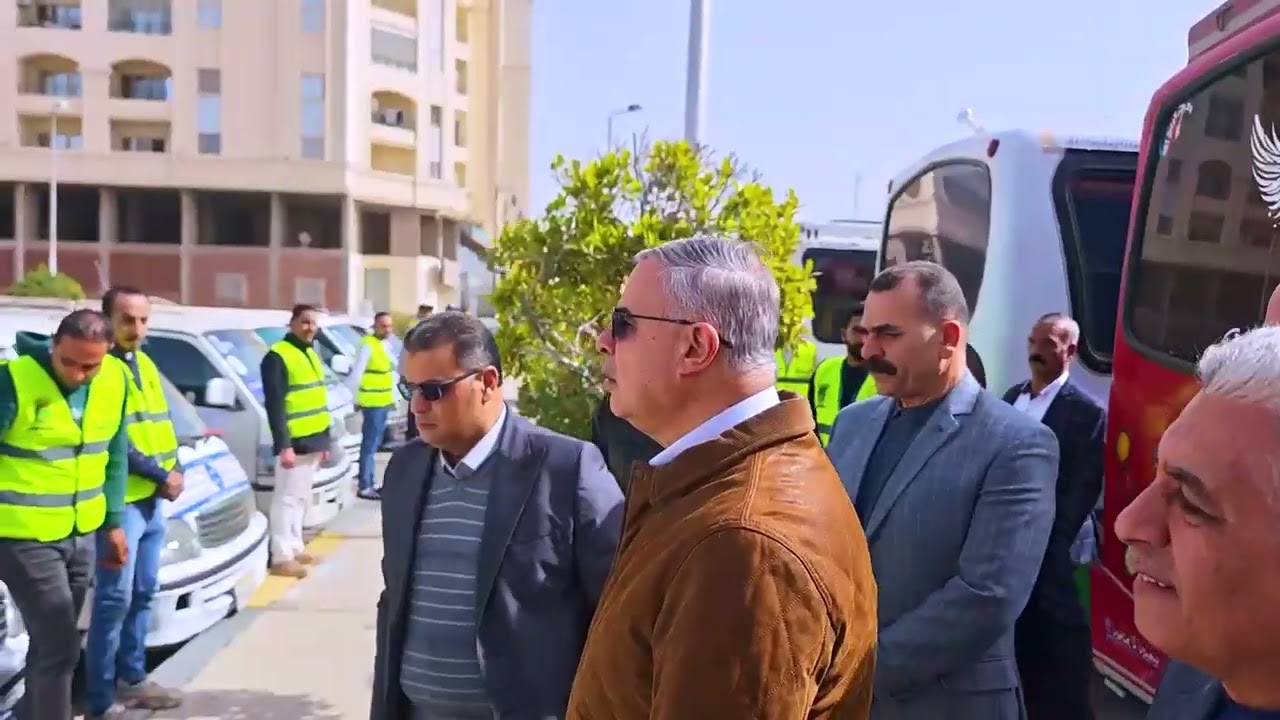 محافظ الإسكندرية يتفقد اصطفاف وسائل النقل البديلة لترام الرمل