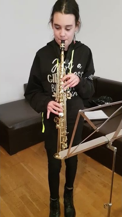 Bianca Rusu - saxofon sopran. Gama Do Major.