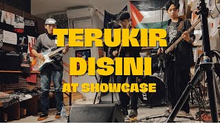 Download lagu HAFIZ - Terukir Disini (Live at Showcase)
