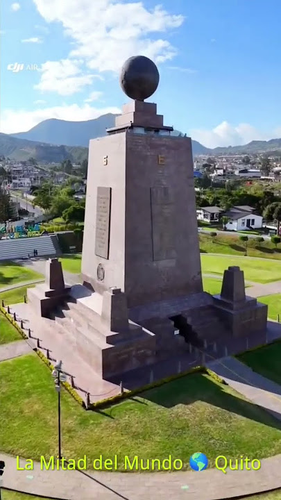 📍La Mitad del Mundo: Donde el Hemisferio se Encuentra 🌎