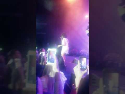 Röya fanatlarla birgə