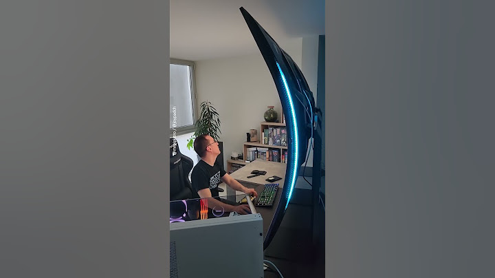 Extreme gaming setup: 3x Odyssey ARK 55"