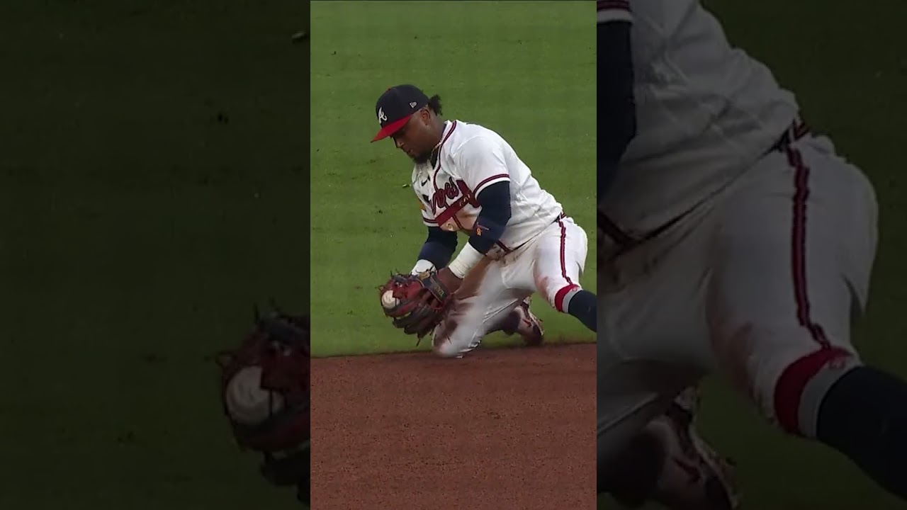 Ozzie Albies had the ball actually stuck in his glove 😮