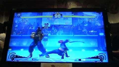 UCC- 5/7-8/11 - Viet (AK) vs Flash Metroid (VI) - SSF4 Top 8