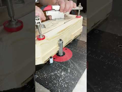 Video: Hoe werk 'n flush trim router bit?